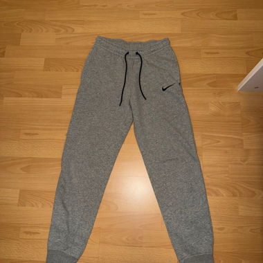 Graue Nike Trainerhose