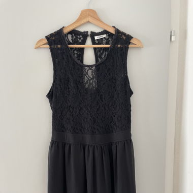 schwarzes, elegantes Sommerkleid