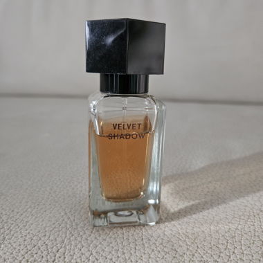Profumo Velvet Shadow di Zara