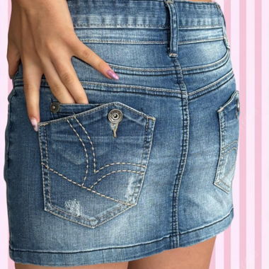  Low-Rise Denim Mini Skirt – Size 44 (fits S/M)