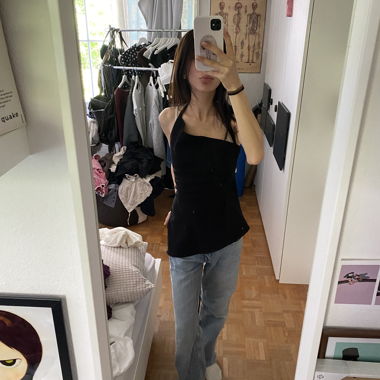 backless going out top
