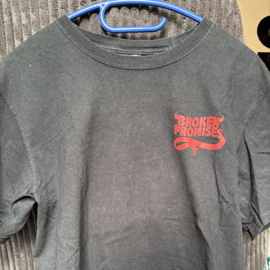T-Shirt Broken Promises