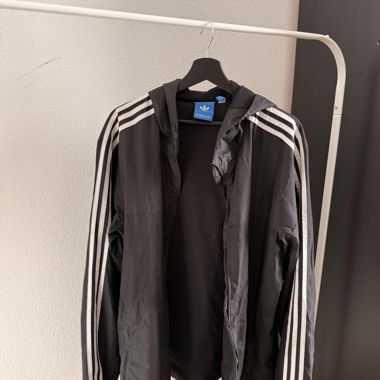 Adidas Regenjacke schwarz