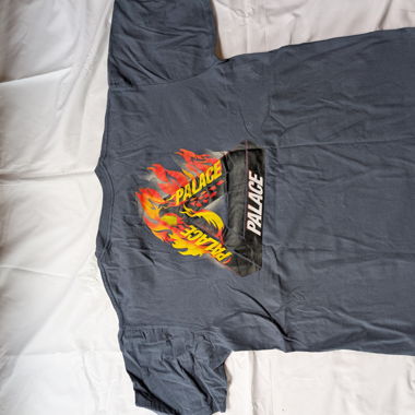 T-shirt grafico Palace