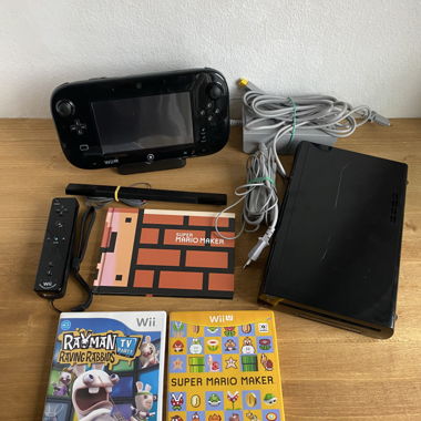Nintendo Wii U Konsole mit 2 Spielen