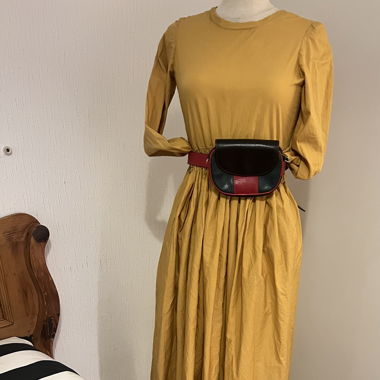 Robe vintage avec sac et ceinture 
