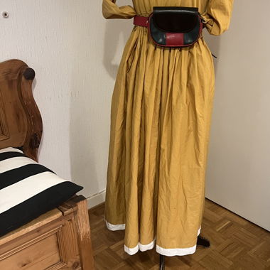 Vintage-Kleid, von einer Schneiderin angefertigt, nie getragen