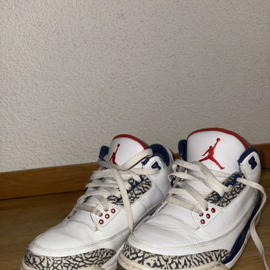 Air Jordan 3 Retro OG "True Blue" sneakers
