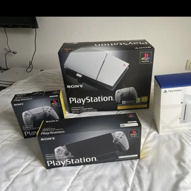 Playstation 5 30. Jubiläumskonsole  Leser  PS