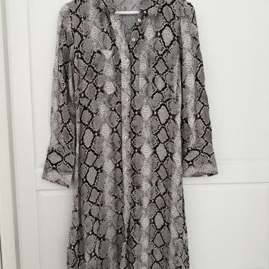 Robe chemise MNG à motif serpent