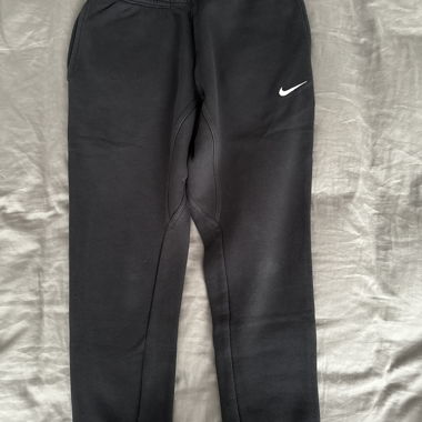 Nike jogging pants