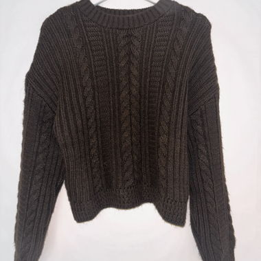 Maglione marrone con trecce