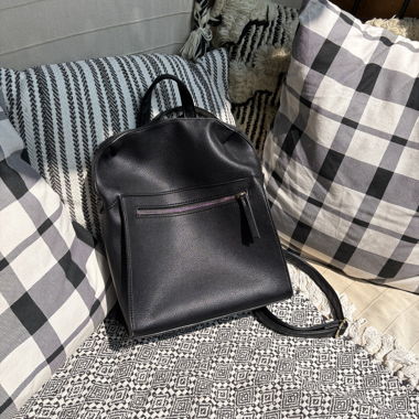 Rucksack (goldenem Reissverschluss)