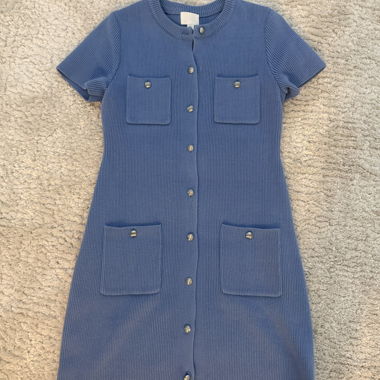 Abito in maglia blu con tasche