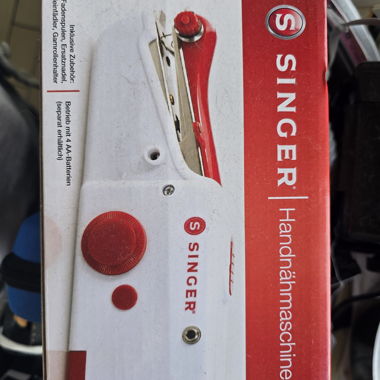 Macchina da cucire semi manuale Singer