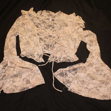 Haut boléro en dentelle