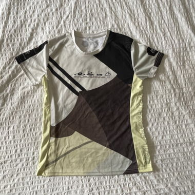 Grafisches Sport-T-Shirt Grösse M
