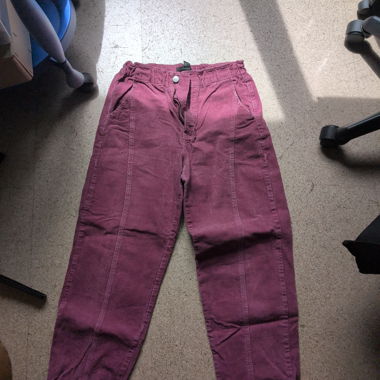 Pantalon en velours côtelé lilas