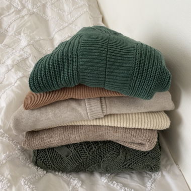 beaux pullovers couleurs différentes S-M