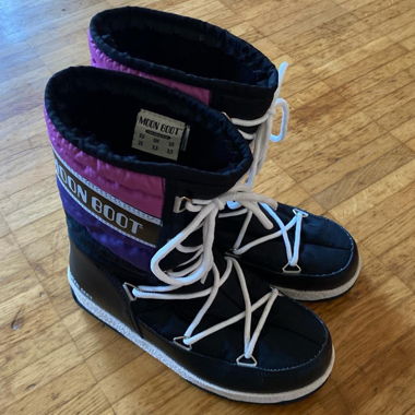 Moon Boots Size 35