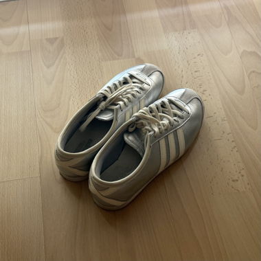 Baskets argentées Adidas