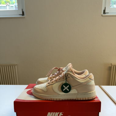 W Nike Dunk Low