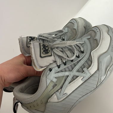 Off-White odsy 1000