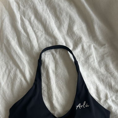sport bra