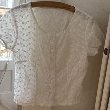 White embroidered T-shirt