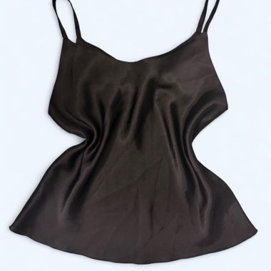 Top nero in raso con spalline spaghetti