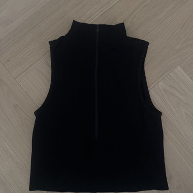 Stradivarius Black Cropped Top