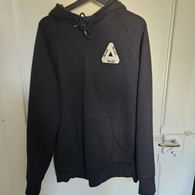 Hoodie Palace black ! Size M/L