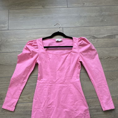Pinkes langarm Kleid