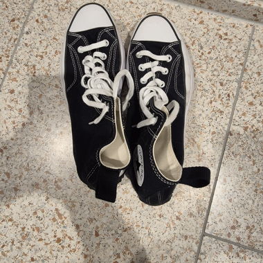 Converse noires