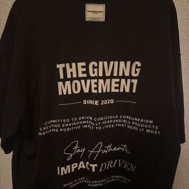 T-shirt The Giving Movement