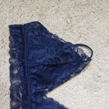 Brassière longue en dentelle 