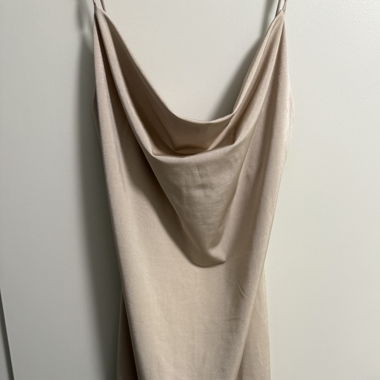 Satinkleid (beige)