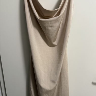 Satinkleid (beige)