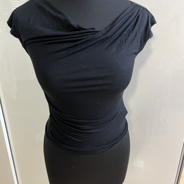 Haut noir pour femme