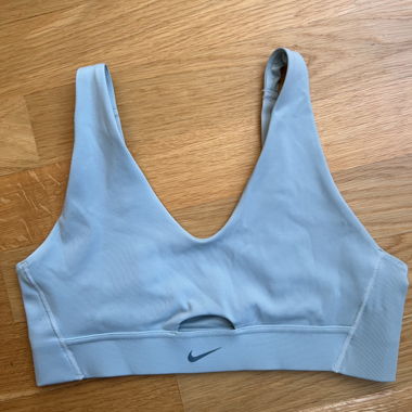 Reggiseno sportivo Nike Indy Plunge con cut-out