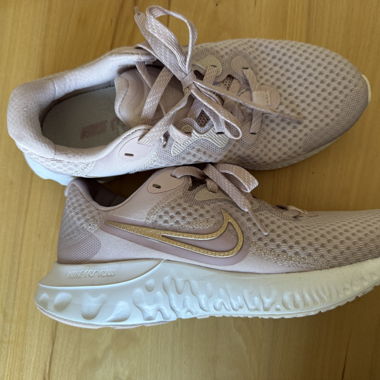Nike Laufschuhe rosa-beige