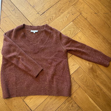 Saint Hilaire V-neck sweater