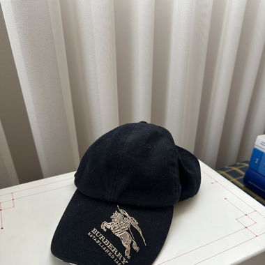 Burberry casquette enfant