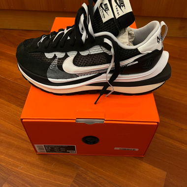 Nike Vaporwaffle sacai Schwarz Weiss