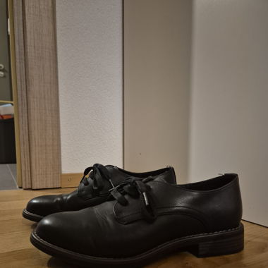 Chaussures neuves