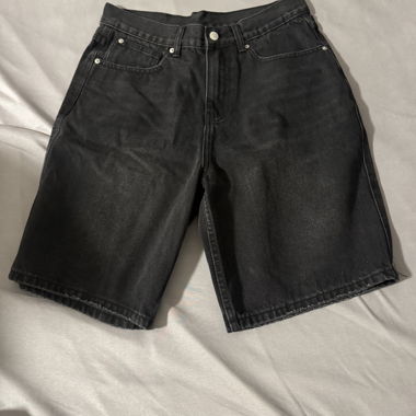 Short en jean noir