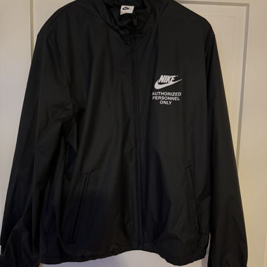 Veste Nike XXL (taille plutôt L) - Édition Japon