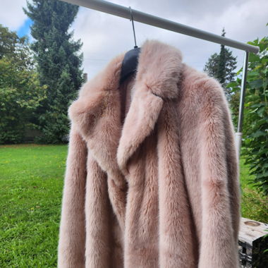Zara Kunstfell Mantel Gr. S - kuschelig warm rosé