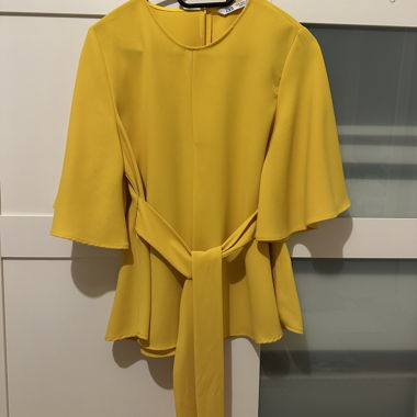 Top da donna giallo con fascia annodabile