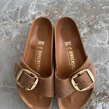 Birkenstock-Braune Sandalen